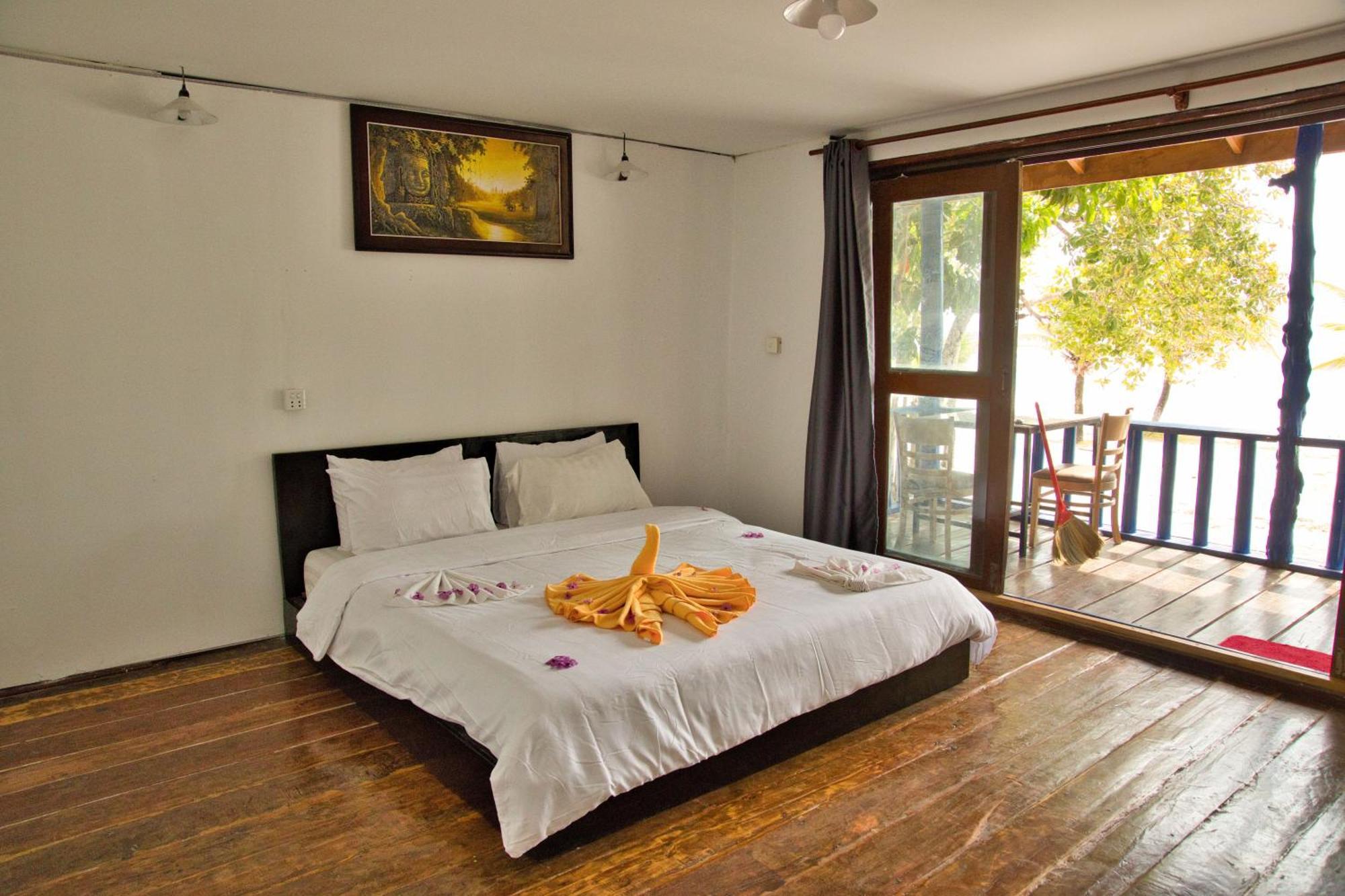 Koh Rong Beach Hostel And Bungalows Kaoh Touch Екстериор снимка