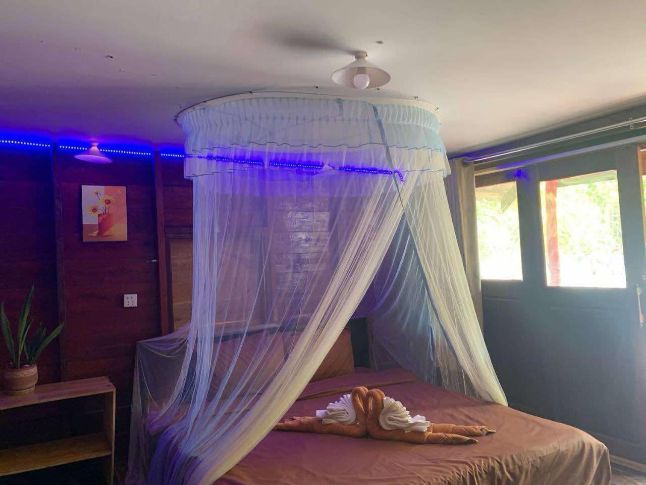 Koh Rong Beach Hostel And Bungalows Kaoh Touch Екстериор снимка