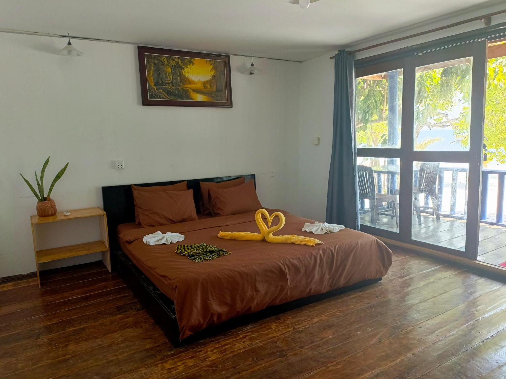 Koh Rong Beach Hostel And Bungalows Kaoh Touch Екстериор снимка