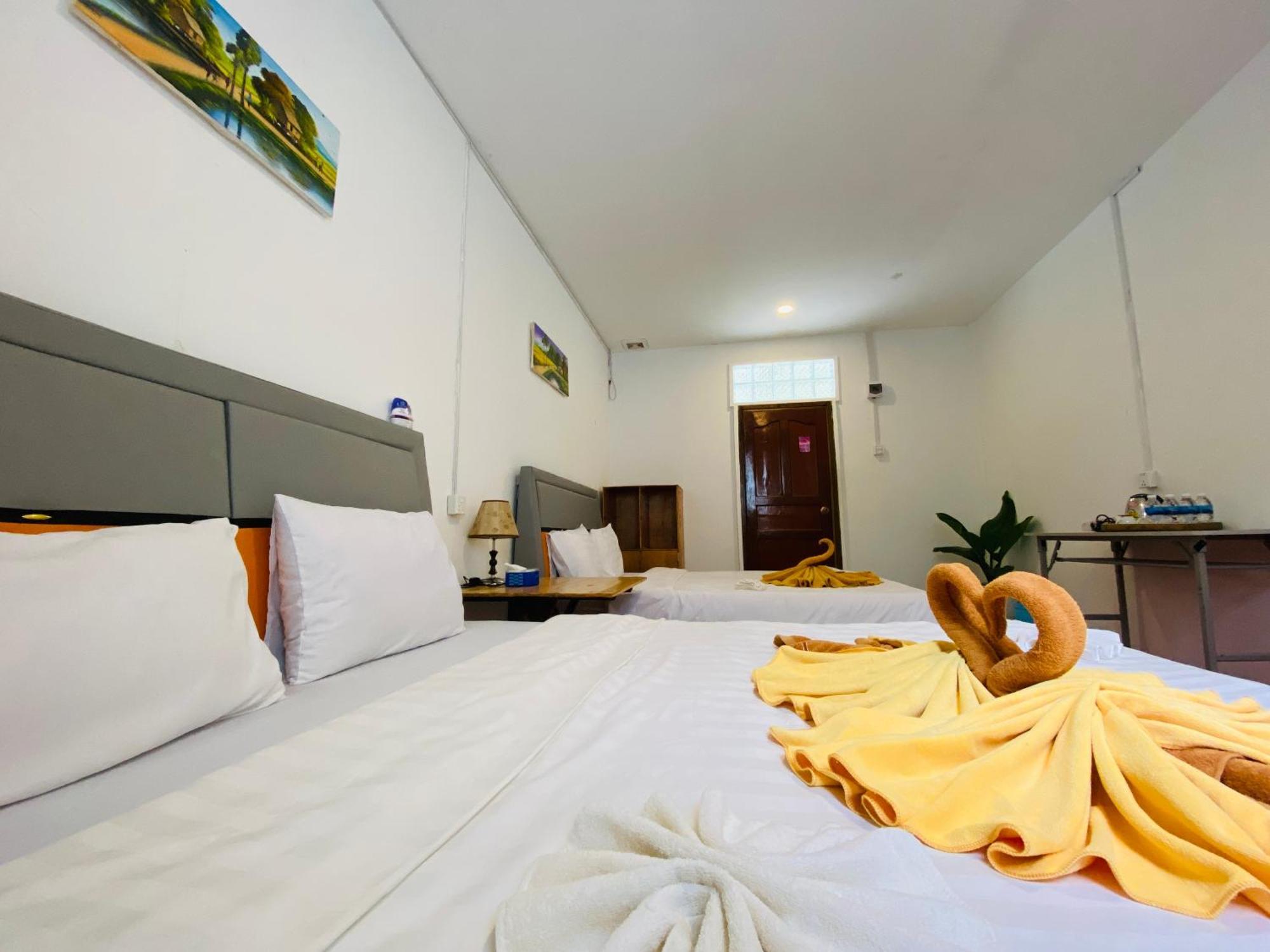 Koh Rong Beach Hostel And Bungalows Kaoh Touch Екстериор снимка