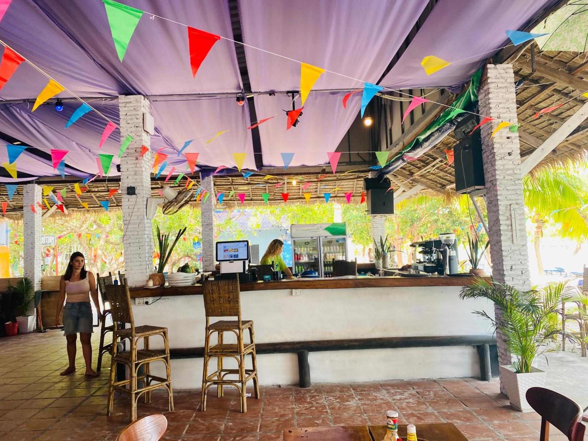 Koh Rong Beach Hostel And Bungalows Kaoh Touch Екстериор снимка